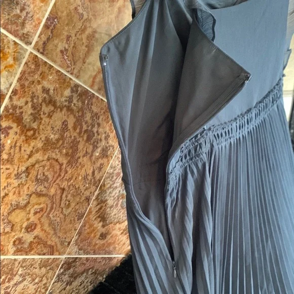 Club Monaco Navy Romantic Pleated Flounce Ruffle Sleeves Midi Dress Size 6 - Picture 12 of 16